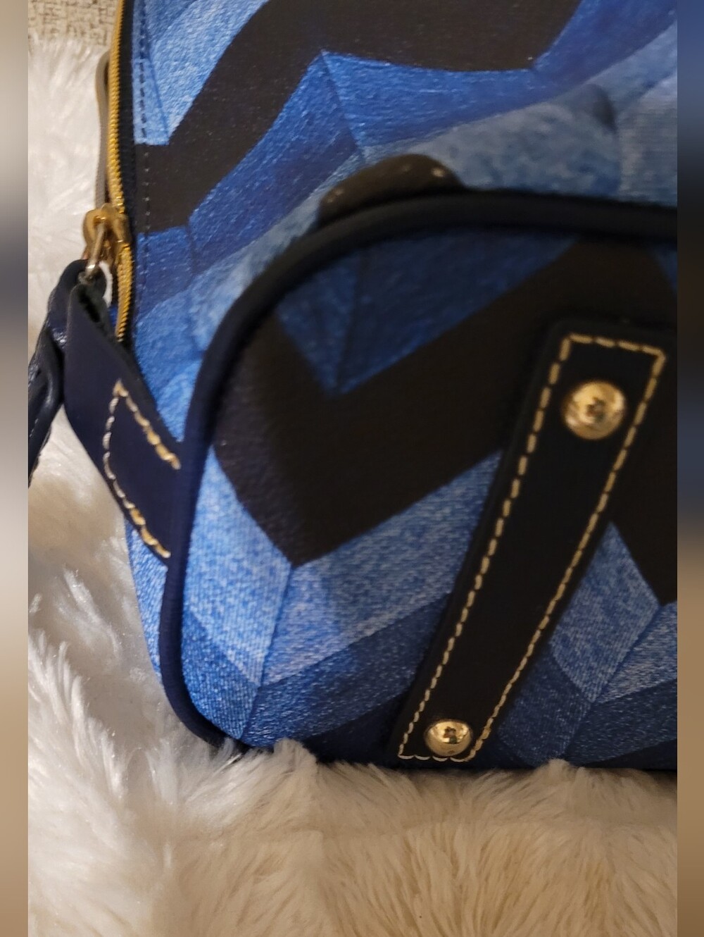Dooney & Bourke Navy and Denim Chevron Satchel EUC - Picture 10 of 16